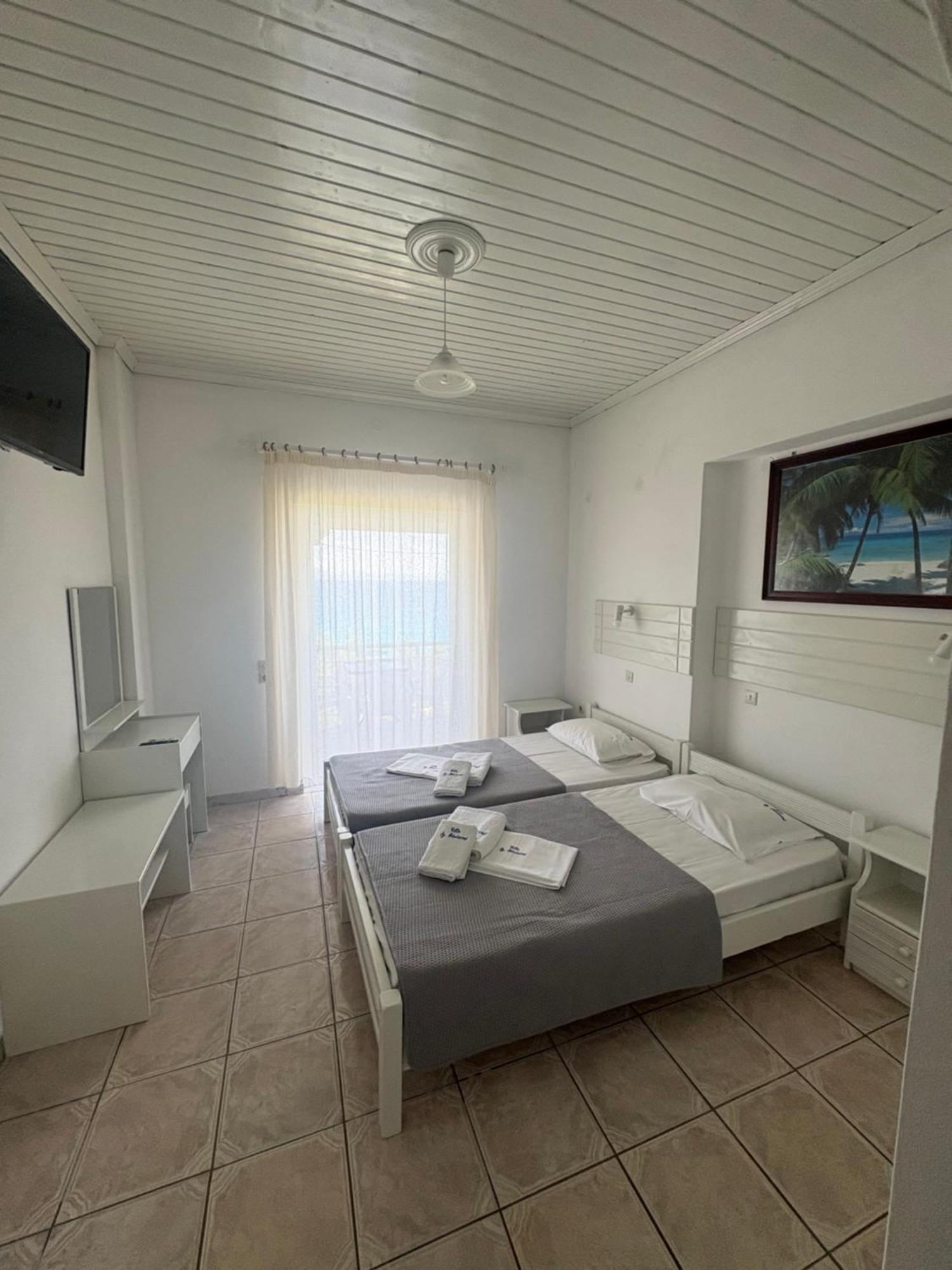 Villa Agia Aikaterini Amoudi Esterno foto